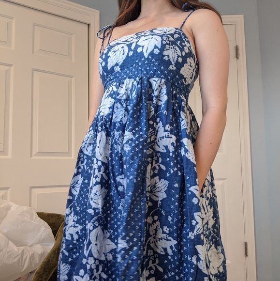 Gap blue batik floral tie strap dress - Picture 2 of 2